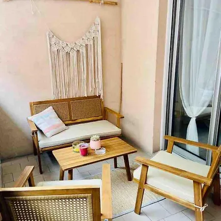 Charming 100m From The Apartment Antibes